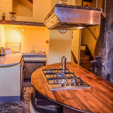 Renovated Manor With Garden And Private Pool Villa